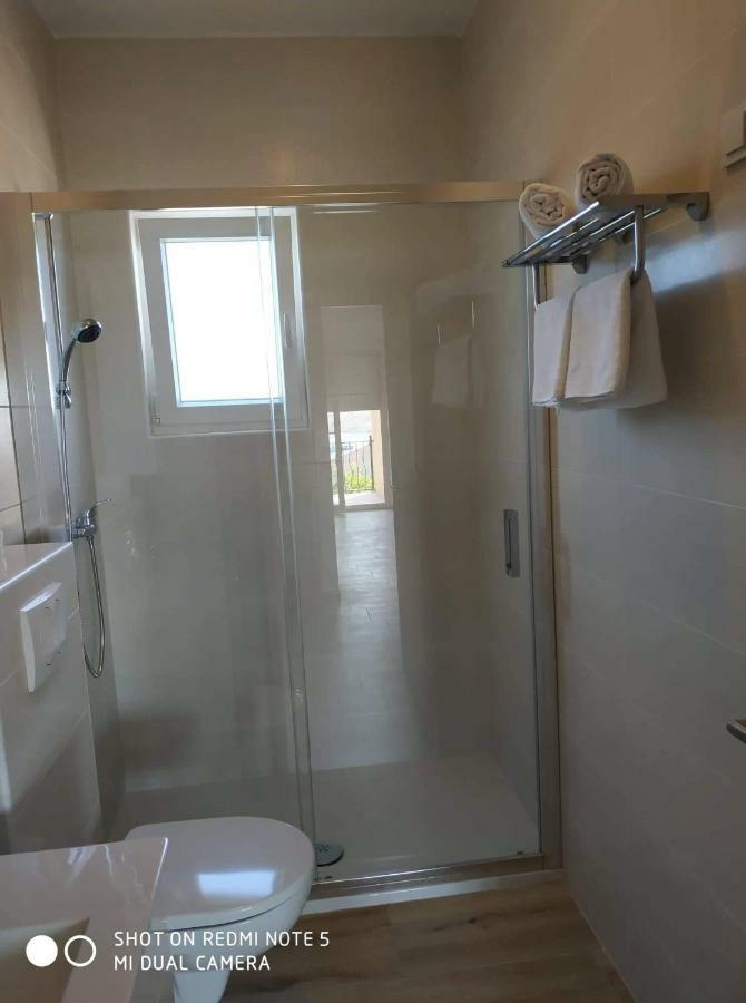 Apartments Patalic Lopar Ngoại thất bức ảnh