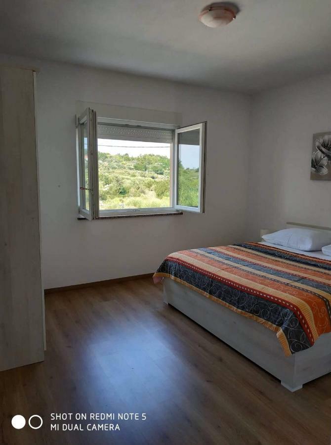 Apartments Patalic Lopar Ngoại thất bức ảnh
